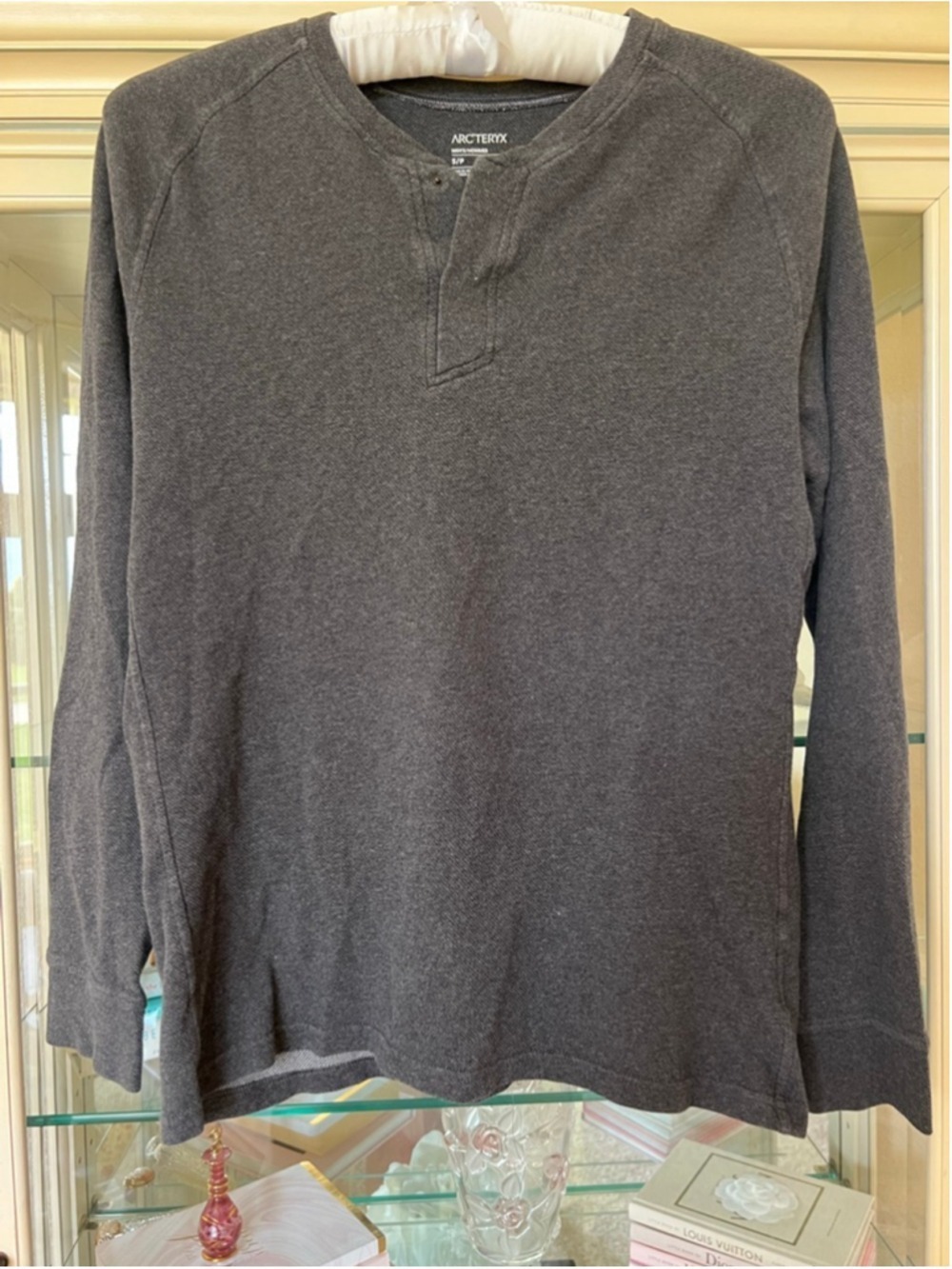 Men's Arc'teryx Gray Long Sleeve Henley Tee S